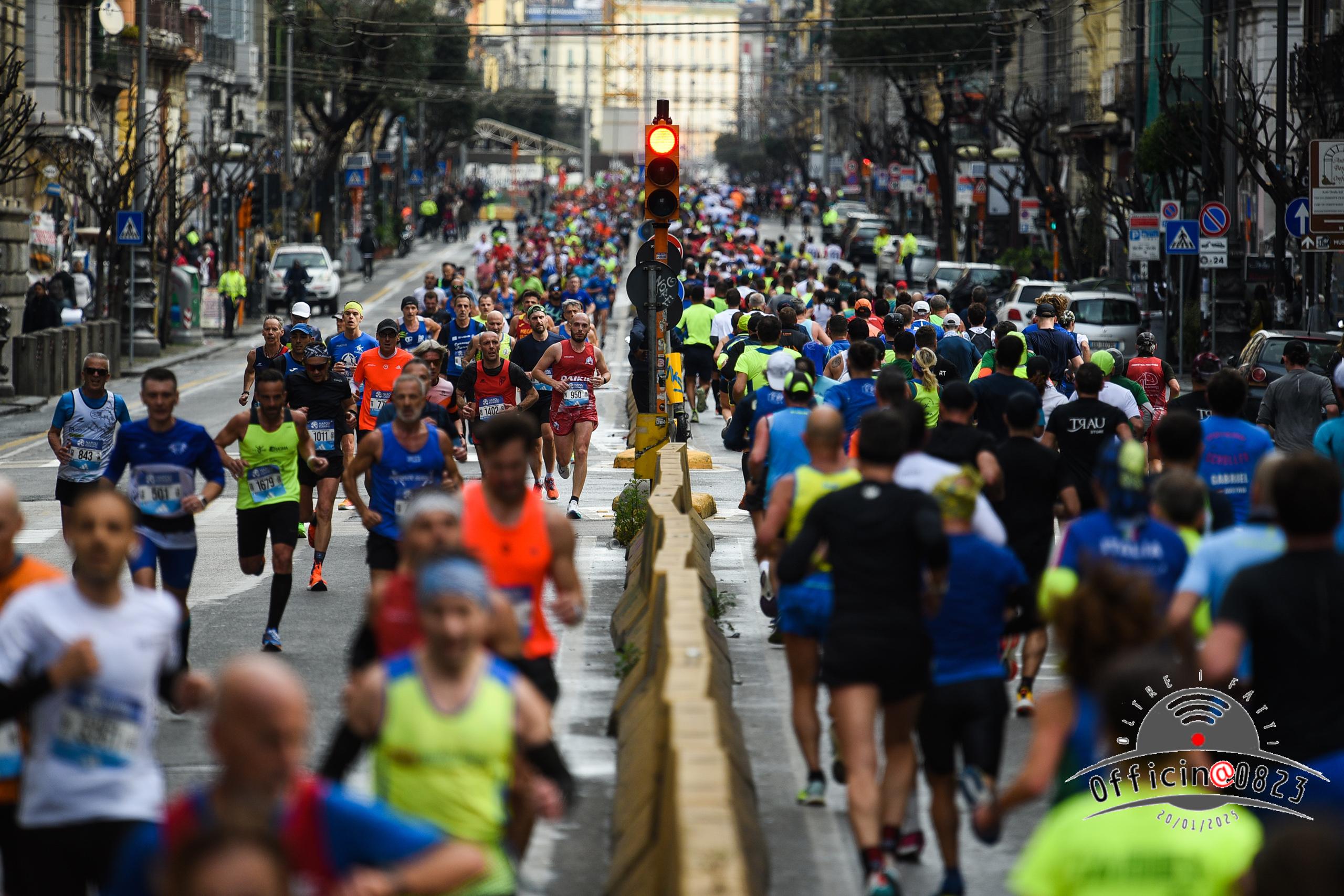 Napoli City Half Marathon corsa running persone