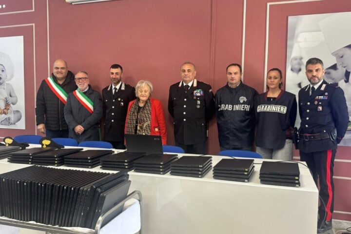 carabinieri scuola