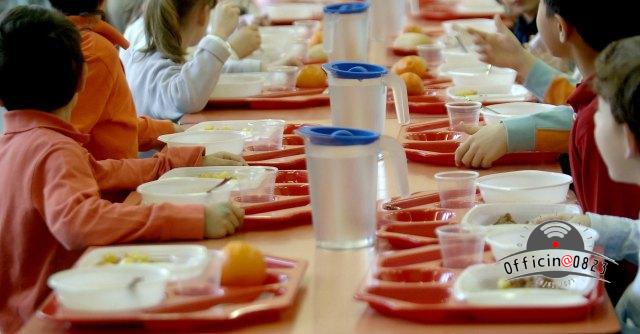 bambini in mensa