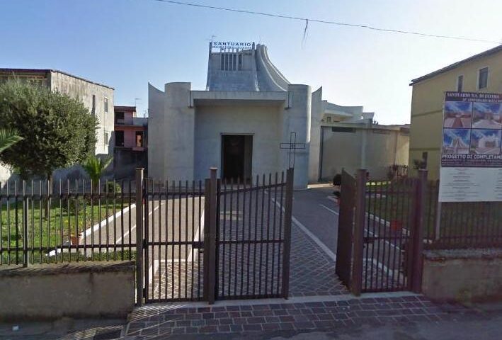 Santuario Nostra Signora di Fatima Marcianise esterno 1