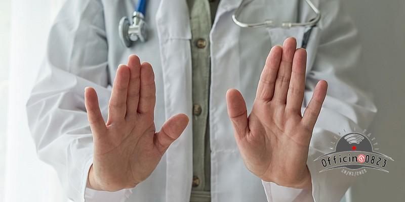 aggredire medici
