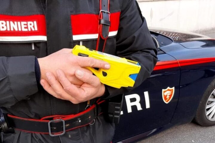 Taser carabinieri 3