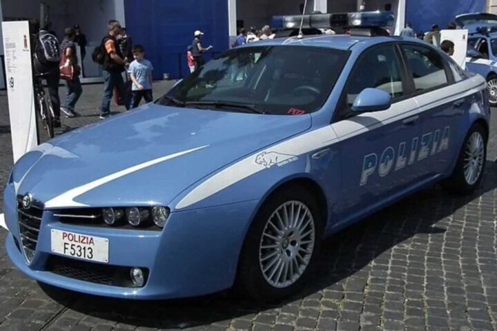 POLIZIA