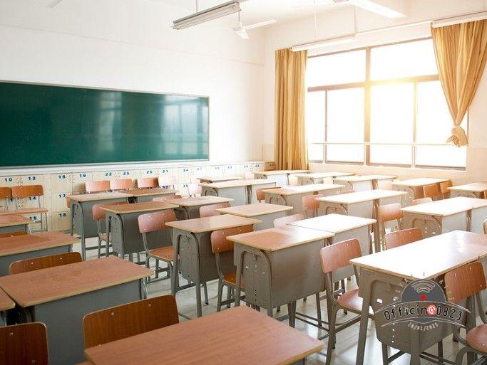 Scuola banchi vuoti 1 690