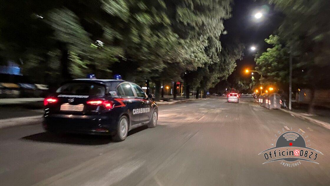carabinieri notte buo auto dei carabinieri in corsa inseguimento